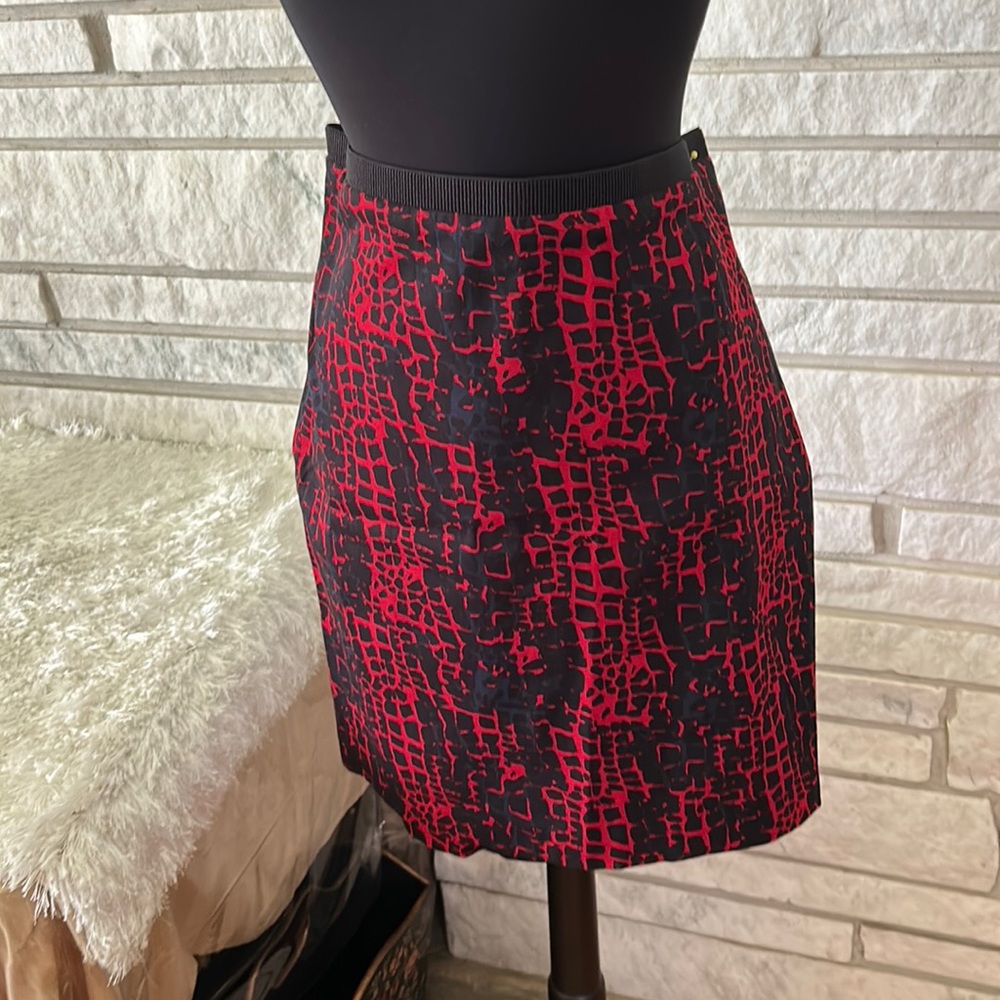 Dalia Collection Modern Fit Black and Red Skirt